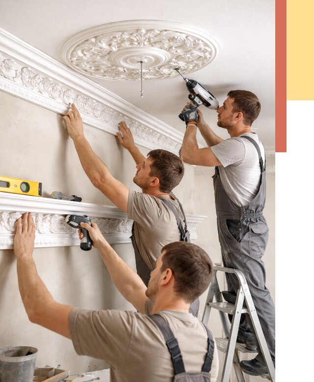 Монтаж лепнины на потолок в Северодвинске от 3239 руб. быстро и недорого | ОТДЕЛОЧНИК-Свр